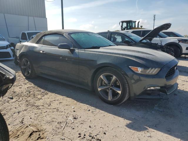 1FATP8EM6F5423766 - 2015 FORD MUSTANG GRAY photo 4