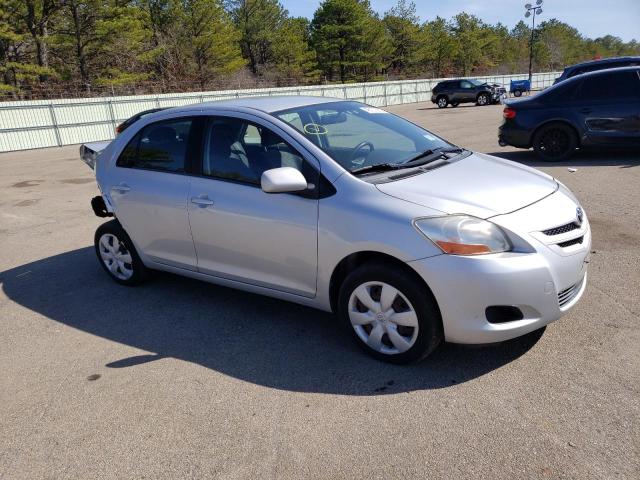 JTDBT923871046188 - 2007 TOYOTA YARIS SILVER photo 4