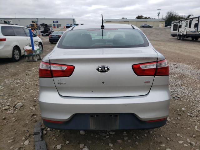 KNADM4A32H6118675 - 2017 KIA RIO LX SILVER photo 6