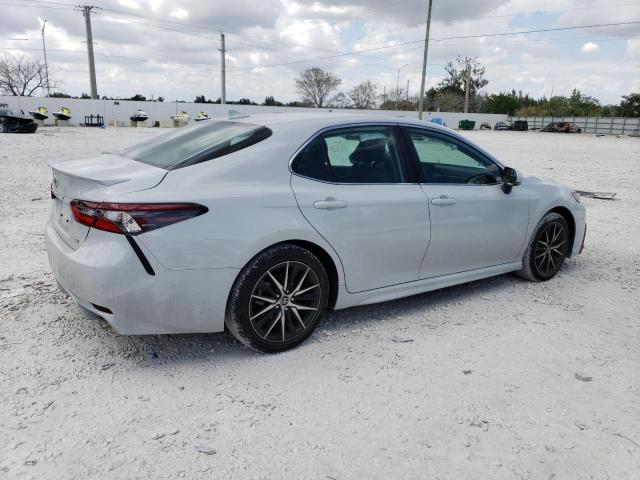 4T1G11AK0PU131428 - 2023 TOYOTA CAMRY SE NIGHT SHADE WHITE photo 3