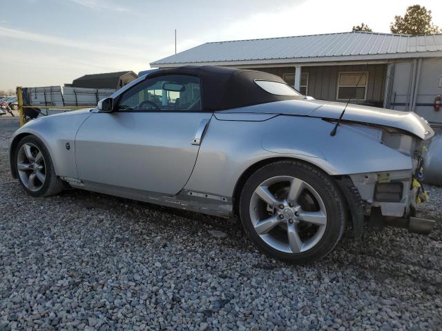 JN1BZ36A47M655669 - 2007 NISSAN 350Z ROADSTER SILVER photo 2