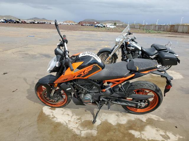 MD2JPC404NC037628 - 2022 KTM 200 DUKE ORANGE photo 3