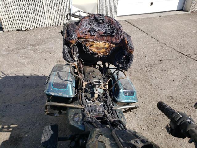 1HD1FCW161Y653695 - 2001 HARLEY-DAVIDSON FLHTCUI 烧焦的 照片 6