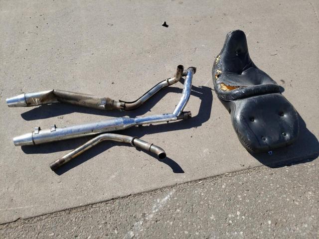 1HD1FCW161Y653695 - 2001 HARLEY-DAVIDSON FLHTCUI 烧焦的 照片 9