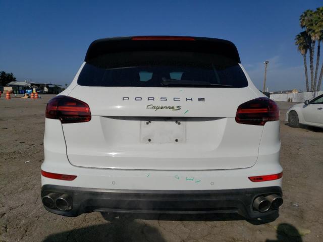 WP1AE2A24FLA52352 - 2015 PORSCHE CAYENNE SE HYBRID WHITE photo 6