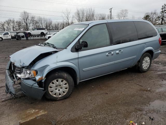 2C4GP44R35R517798 - 2005 CHRYSLER TOWN & COU LX BLUE photo 1