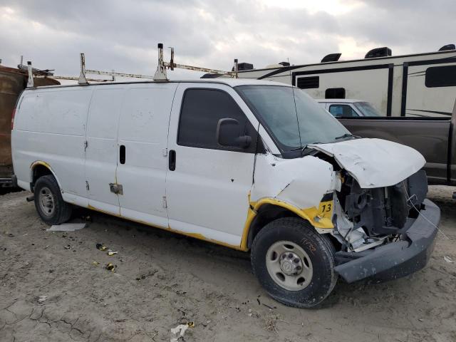 1GCZGUCG9F1263769 - 2015 CHEVROLET EXPRESS G3 WHITE photo 4