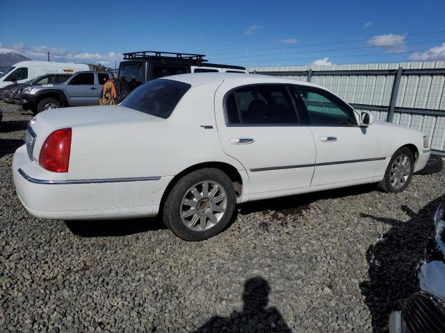 1LNHM82WX7Y625844 - 2007 LINCOLN TOWN CAR SIGNATURE LIMITED WHITE photo 3