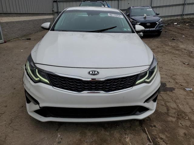 5XXGT4L38KG354336 - 2019 KIA OPTIMA LX WHITE photo 5