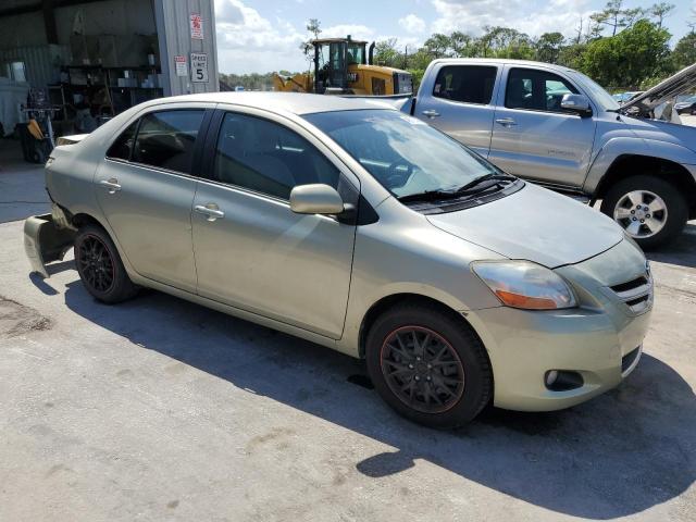 JTDBT923671055648 - 2007 TOYOTA YARIS GREEN photo 4