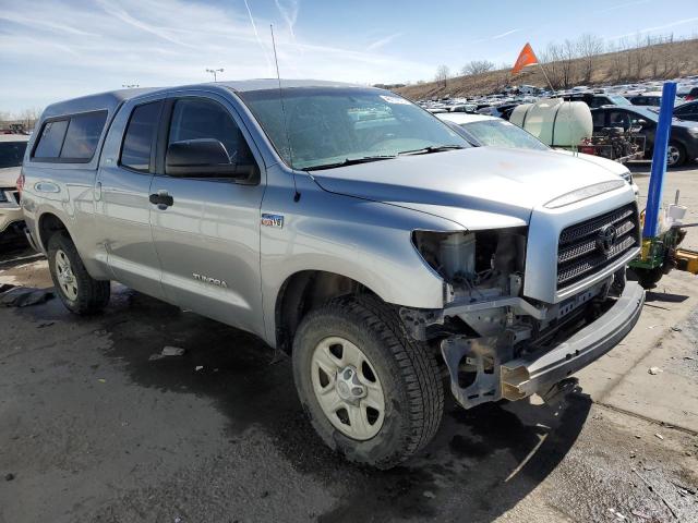 5TFBV54188X076949 - 2008 TOYOTA TUNDRA DOUBLE CAB SILVER photo 4