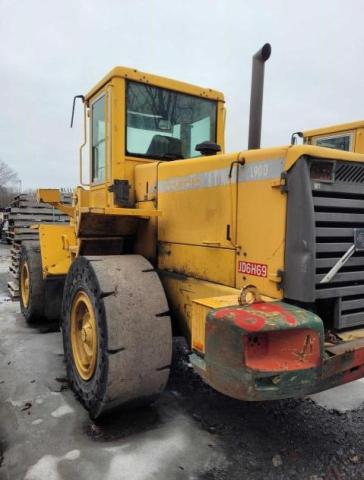 L90DV64839 - 2002 VOLVO L90D YELLOW photo 3