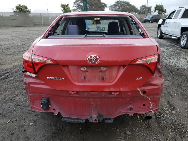 5YFBURHE7JP830080 - 2018 TOYOTA COROLLA L RED photo 6