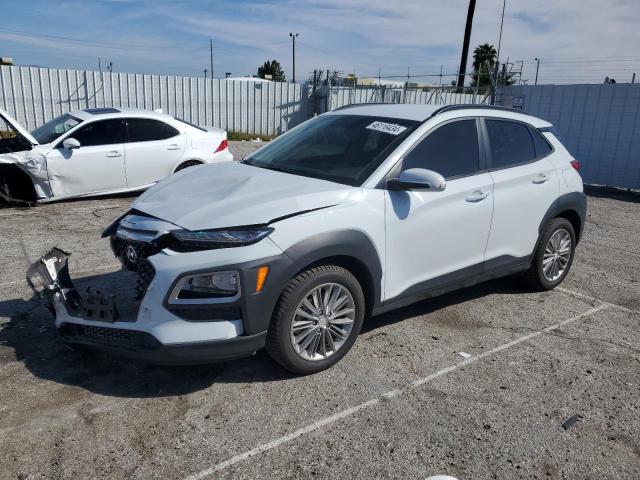 KM8K2CAA7JU152732 - 2018 HYUNDAI KONA SEL WHITE photo 1