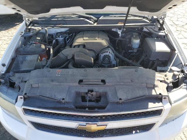 1GNSCAE02BR251266 - 2011 CHEVROLET TAHOE C1500  LS WHITE photo 12