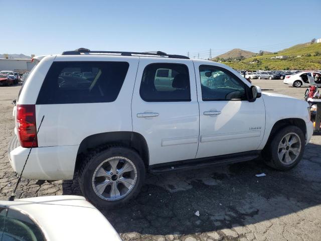 1GNSCAE02BR251266 - 2011 CHEVROLET TAHOE C1500  LS WHITE photo 3