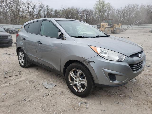 KM8JT3AB6DU769545 - 2013 HYUNDAI TUCSON GL GRAY photo 4