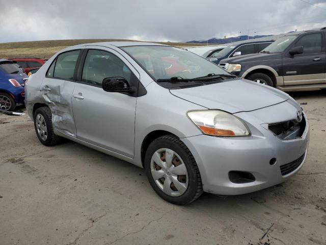 JTDBT923681265281 - 2008 TOYOTA YARIS BASE SILVER photo 4