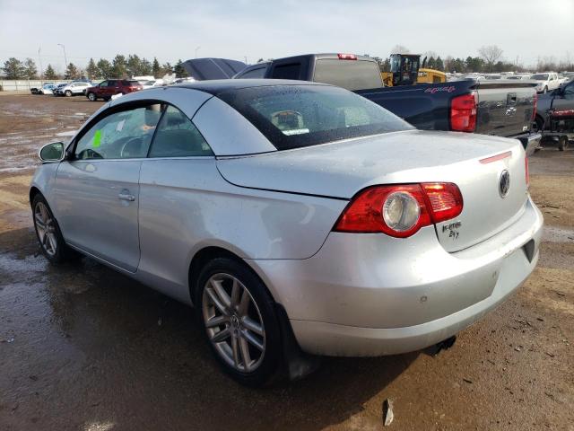 WVWFA71F48V002481 - 2008 VOLKSWAGEN EOS LUX 银色 照片 2
