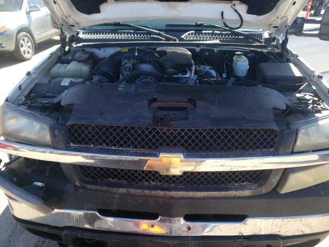 1GCJK33D66F165927 - 2006 CHEVROLET SILVERADO K3500 WHITE photo 11