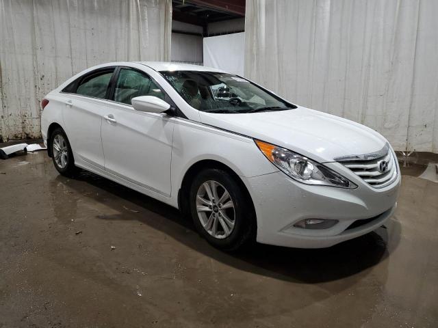 5NPEB4AC9DH786535 - 2013 HYUNDAI SONATA GLS WHITE photo 4