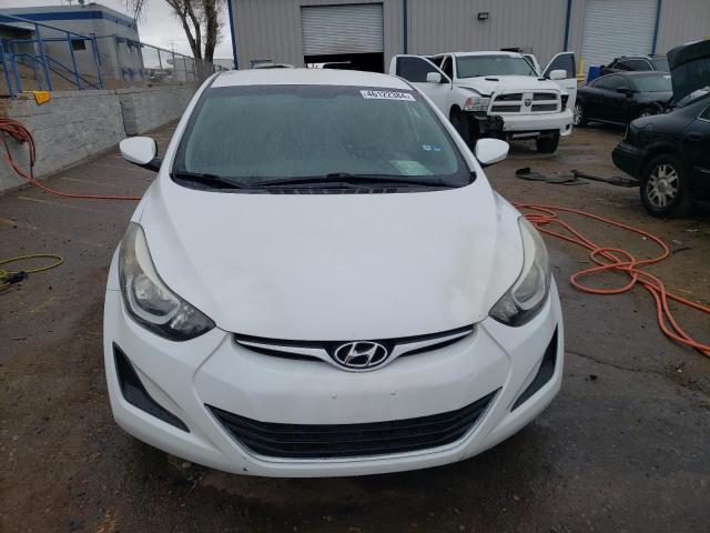 5NPDH4AE3GH731465 - 2016 HYUNDAI ELANTRA SE WHITE photo 5