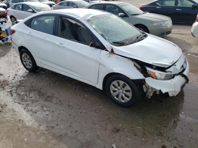 KMHCT4AE1GU117168 - 2016 HYUNDAI ACCENT SE WHITE photo 4