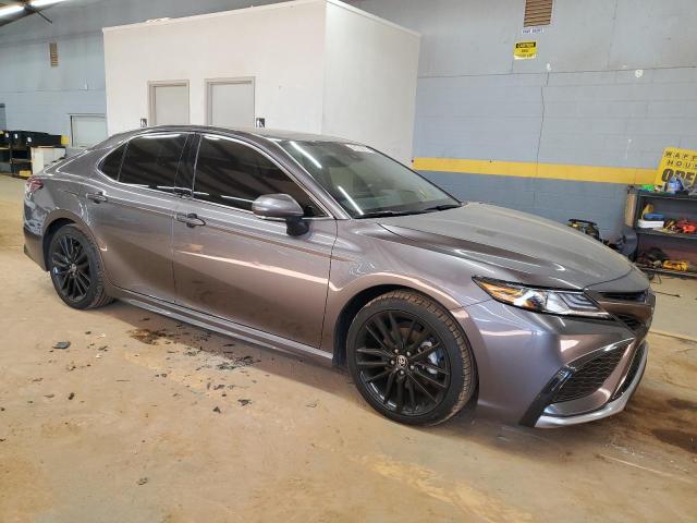 4T1K61AK3NU031655 - 2022 TOYOTA CAMRY XSE GRAY photo 4