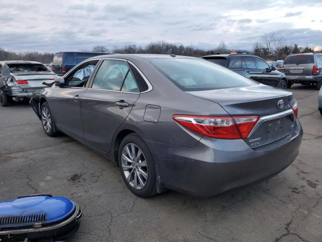 4T1BF1FK5FU994213 - 2015 TOYOTA CAMRY LE GRAY photo 2