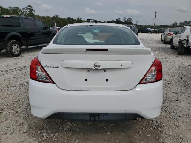 3N1CN7AP2HL825090 - 2017 NISSAN VERSA S WHITE photo 6