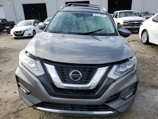 JN8AT2MV4JW323922 - 2018 NISSAN ROGUE S GRAY photo 5