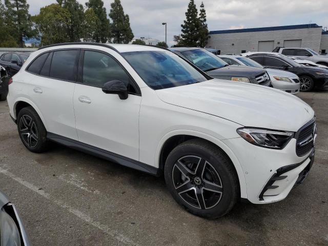 W1NKM4HB1PF056930 - 2023 MERCEDES-BENZ GLC 300 4MATIC WHITE photo 4