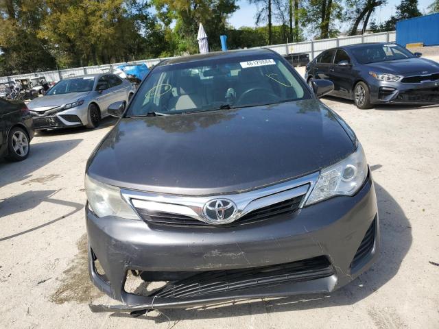 4T4BF1FKXDR283092 - 2013 TOYOTA CAMRY L GRAY photo 5