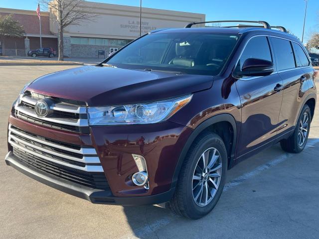 5TDKZRFH5HS198504 - 2017 TOYOTA HIGHLANDER SE BURGUNDY photo 2