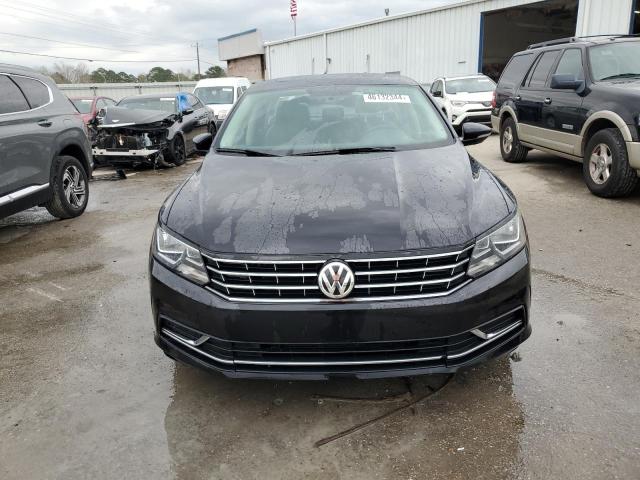 1VWBT7A38HC062948 - 2017 VOLKSWAGEN PASSAT SE BLACK photo 5