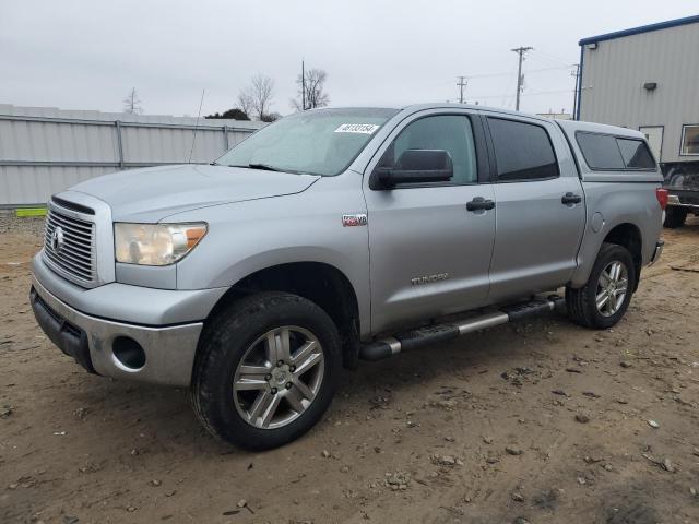 5TFDW5F13CX220774 - 2012 TOYOTA TUNDRA CREWMAX SR5 SILVER photo 1