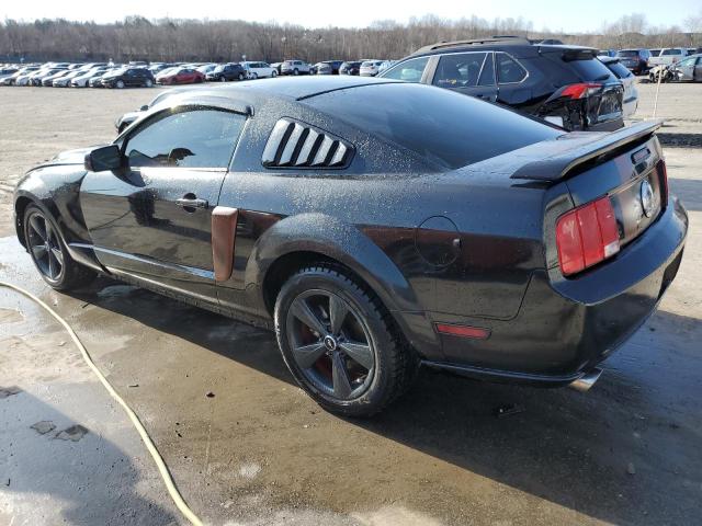 1ZVHT82HX75337975 - 2007 FORD MUSTANG GT BLACK photo 2