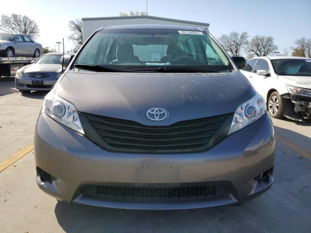 5TDZK3DC0BS111767 - 2011 TOYOTA SIENNA GRAY photo 5