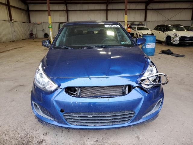 KMHCT5AE1HU341399 - 2017 HYUNDAI ACCENT SE BLUE photo 5