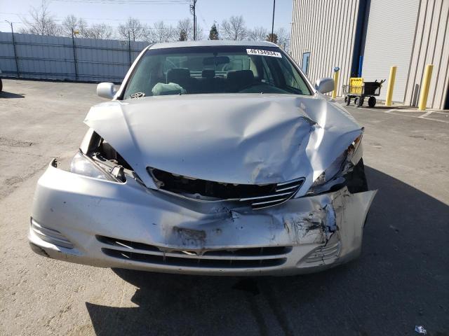 4T1BE32K55U527876 - 2005 TOYOTA CAMRY LE SILVER photo 5