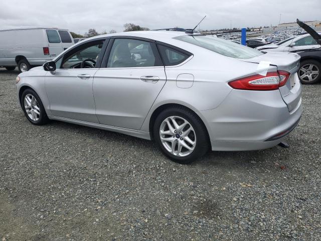 3FA6P0HD8GR305579 - 2016 FORD FUSION SE SILVER photo 2