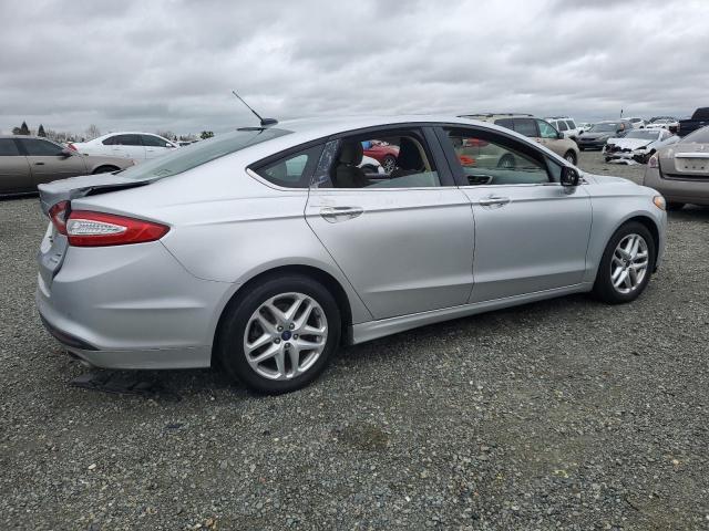 3FA6P0HD8GR305579 - 2016 FORD FUSION SE SILVER photo 3