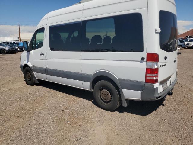 WDZPE7CC0A5477921 - 2010 MERCEDES-BENZ SPRINTER 2500 WHITE photo 2