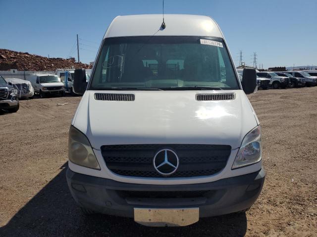 WDZPE7CC0A5477921 - 2010 MERCEDES-BENZ SPRINTER 2500 WHITE photo 5