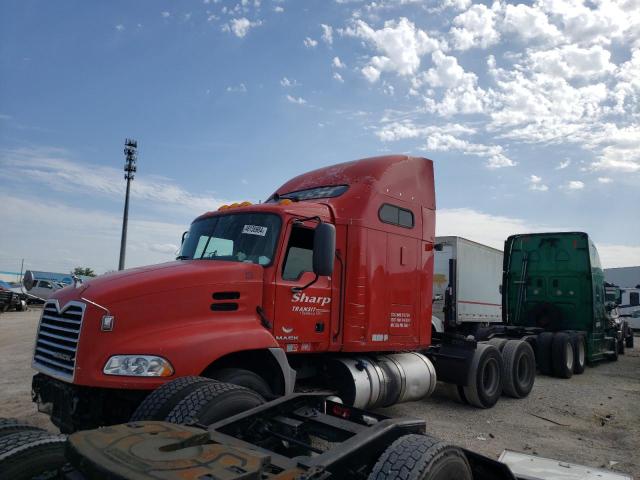 1M1AW07Y5CM018666 - 2012 MACK 600 CXU600 RED photo 2