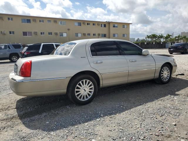 1LNHM81W44Y685180 - 2004 LINCOLN TOWN CAR EXECUTIVE Beige Foto 3