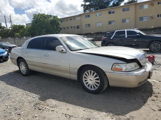 1LNHM81W44Y685180 - 2004 LINCOLN TOWN CAR EXECUTIVE Beige Foto 4