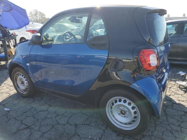 WMEFJ9BA6JK308010 - 2018 SMART FORTWO BLUE photo 2