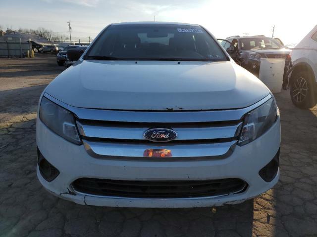 3FAHP0GA2CR275151 - 2012 FORD FUSION S WHITE photo 5