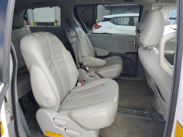 5TDYK3DC4DS376917 - 2013 TOYOTA SIENNA XLE WHITE photo 11